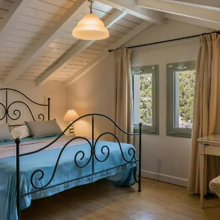Magnificent Kefalonia Chalker 3 Bedrooms Seafornt Spectacular Sea Views Private Outdoor Pool Assos *
